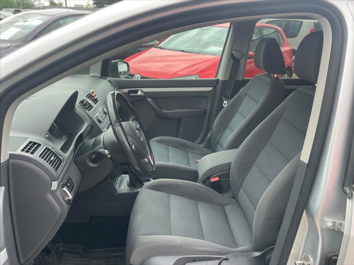 volkswagen-touran-1-4-tsi - 7