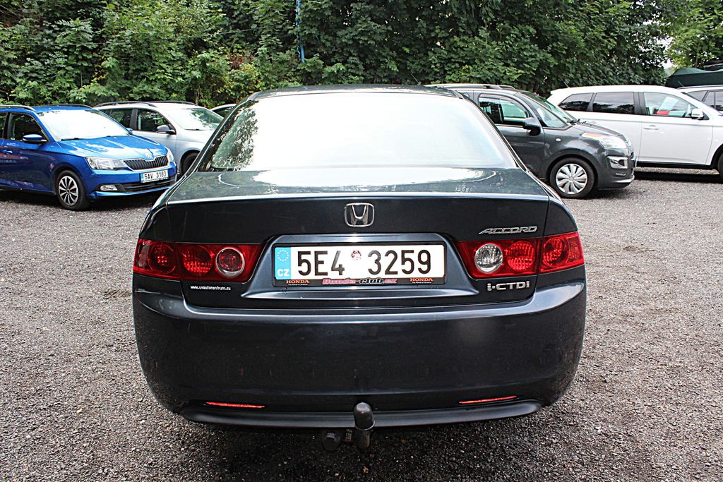honda-accord-2-2-i-ctdi-elegance - 6