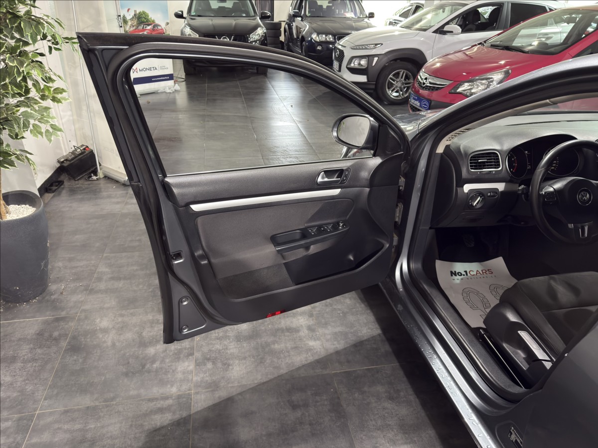 volkswagen-golf-1-4-tsi-highline-panorama - 5