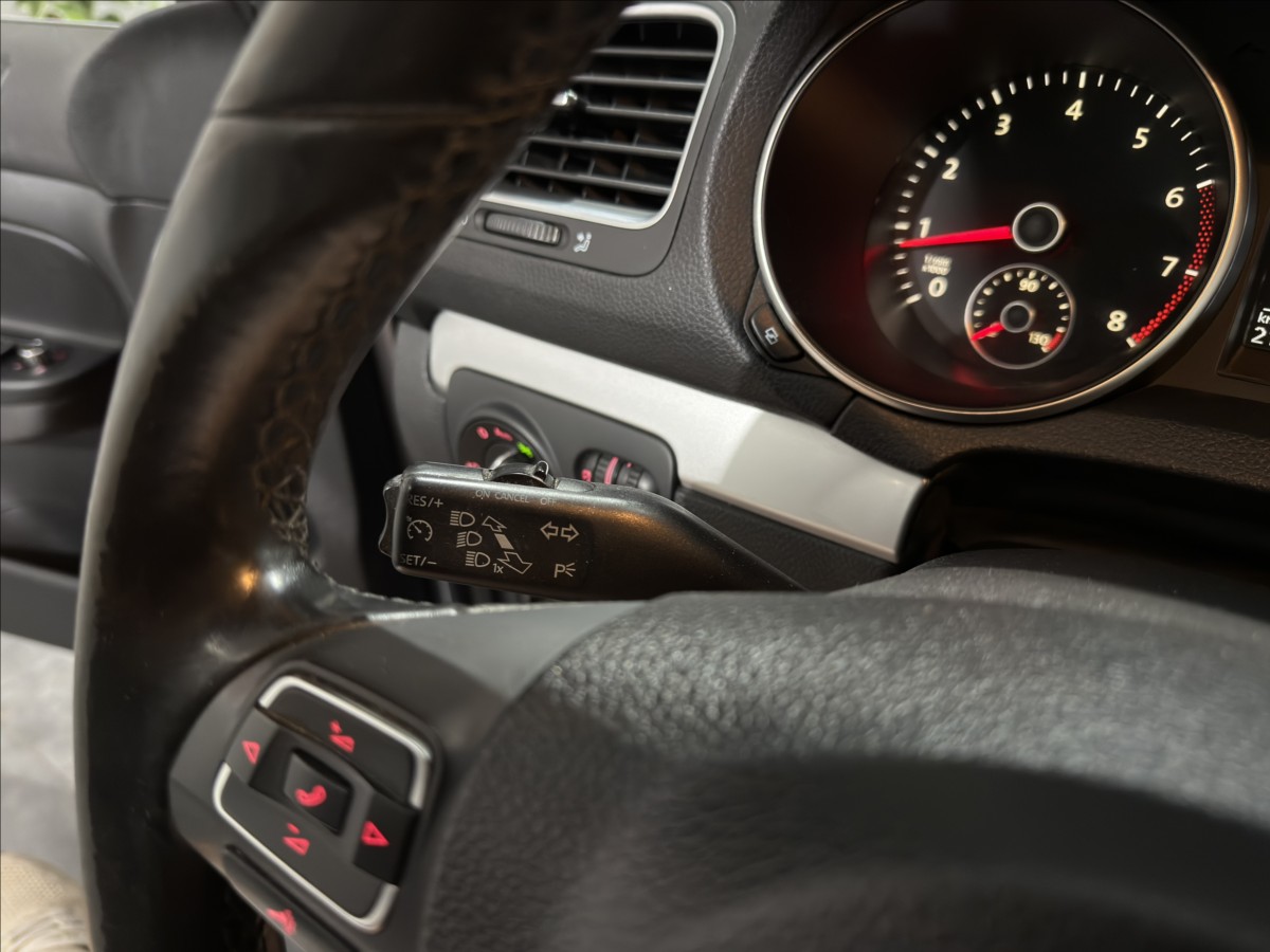 volkswagen-golf-1-4-tsi-highline-panorama - 9