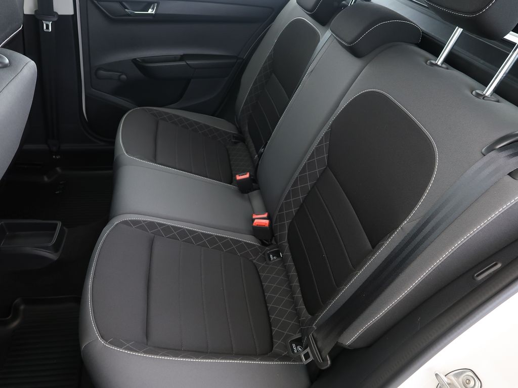 skoda-fabia-1-0-tsi-70kw-ambition-cz - 9