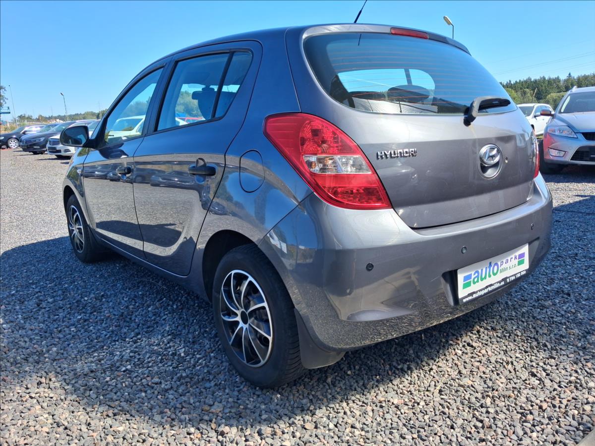 hyundai-i20-1-4-1-4i-automat-po-servisu - 4