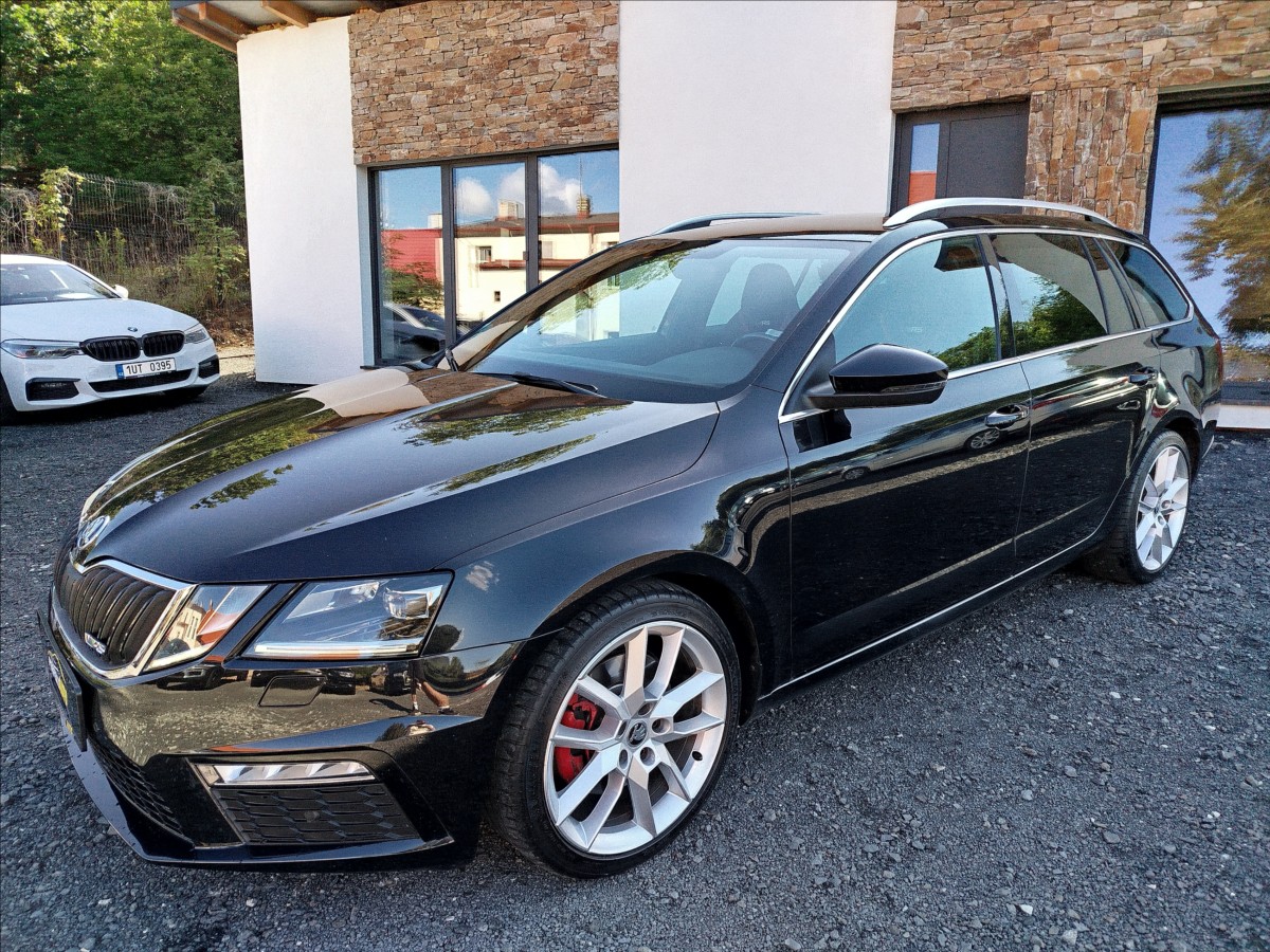 skoda-octavia-2-0-tdi-135-kw-rs-dsg-kamera - 1