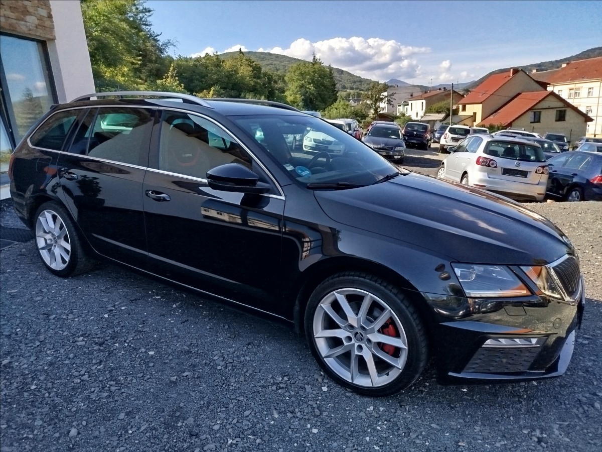 skoda-octavia-2-0-tdi-135-kw-rs-dsg-kamera - 7