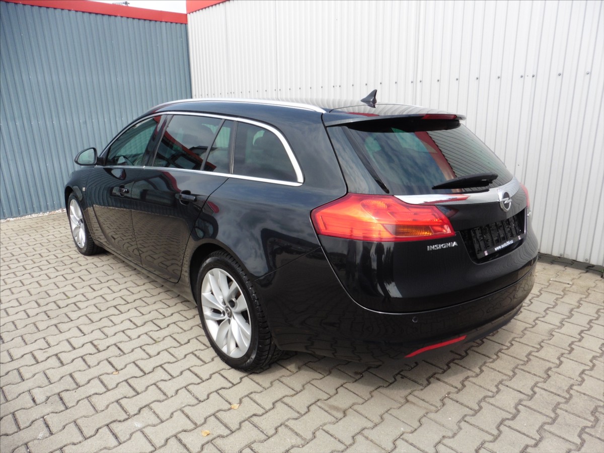opel-insignia-2-0-cosmo-sports-tourer - 2