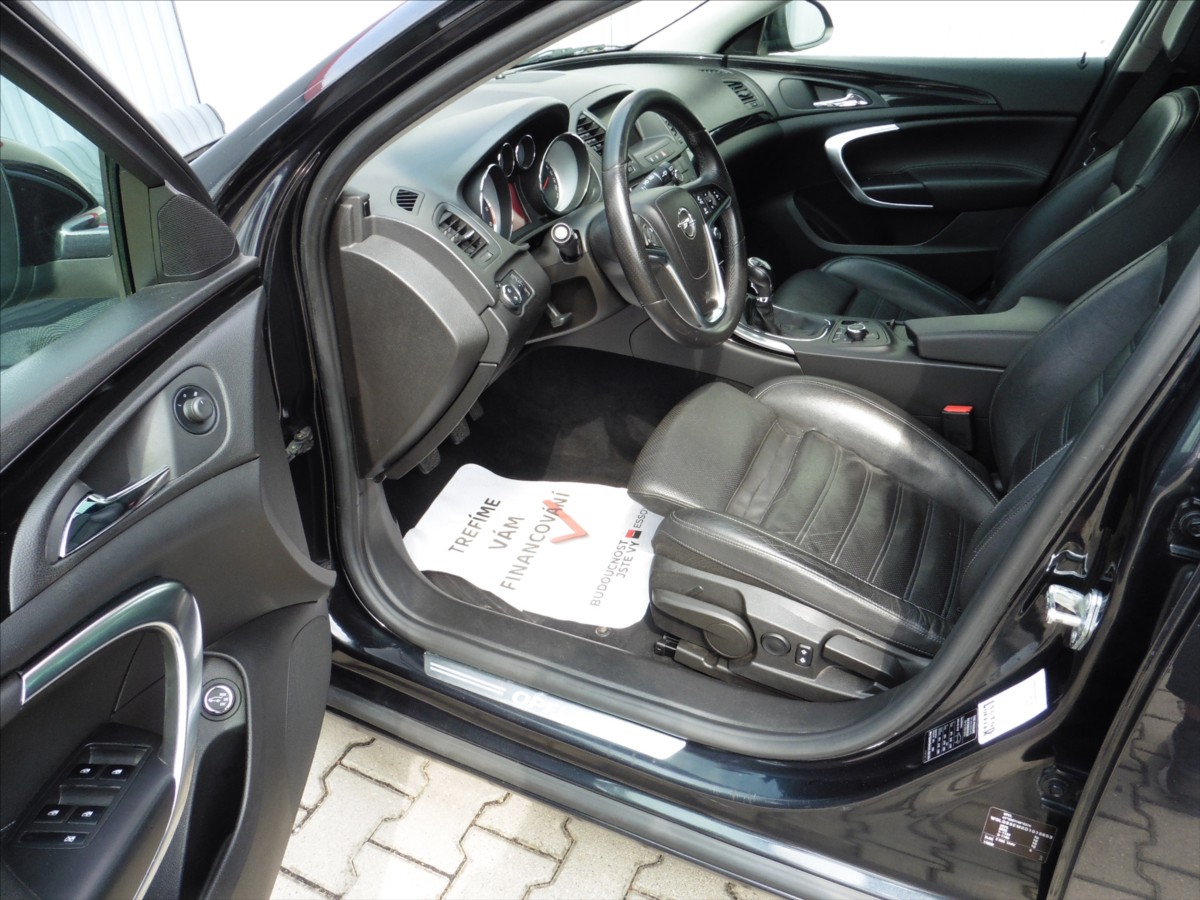 opel-insignia-2-0-cosmo-sports-tourer - 6