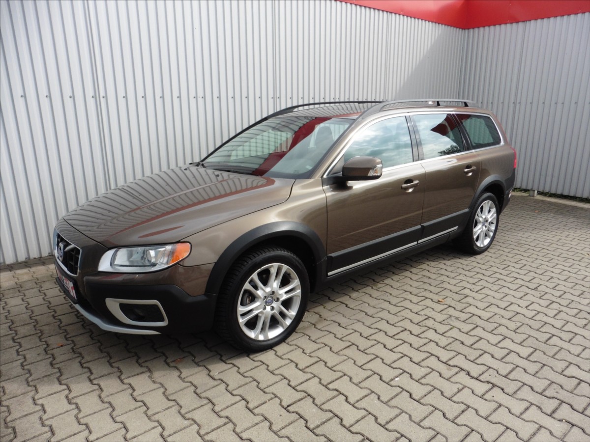 Volvo XC70 2,4 D Summum AWD, Navi...