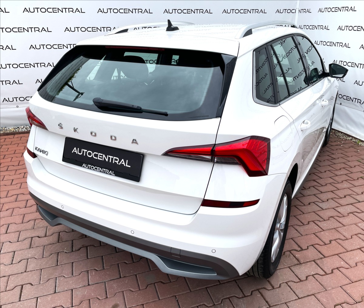 skoda-kamiq-1-0-tsi-81kw-style-cr-dph - 8