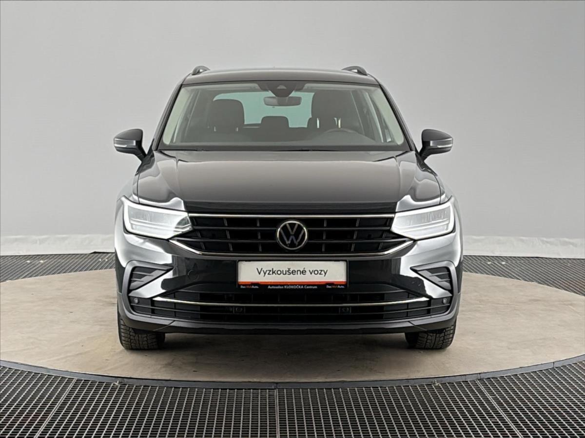 volkswagen-tiguan-1-5-tsi-life-7dsg - 3