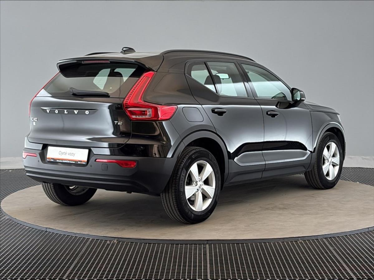volvo-xc40-1-5-t2-momentum-core - 1