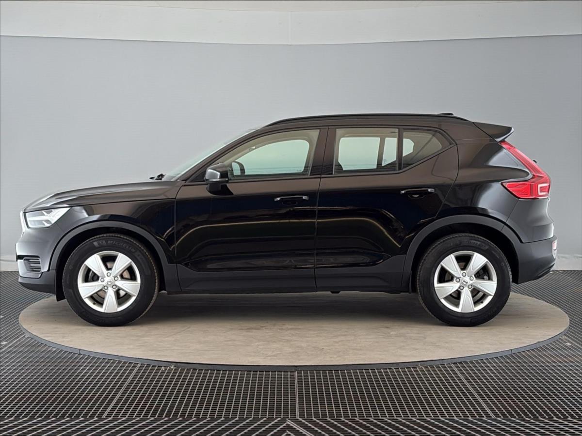 volvo-xc40-1-5-t2-momentum-core - 2