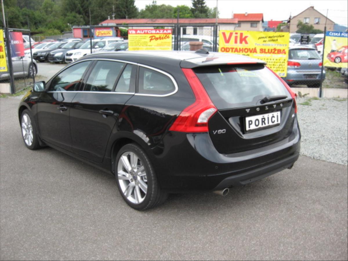 volvo-v60-2-4-awd-d5-summum - 3