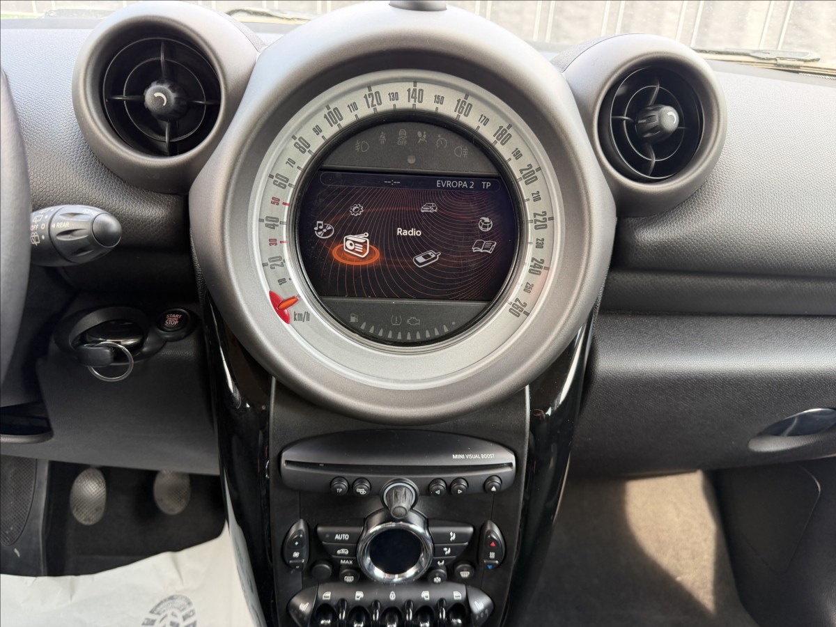 mini-countryman-1-6-i - 8