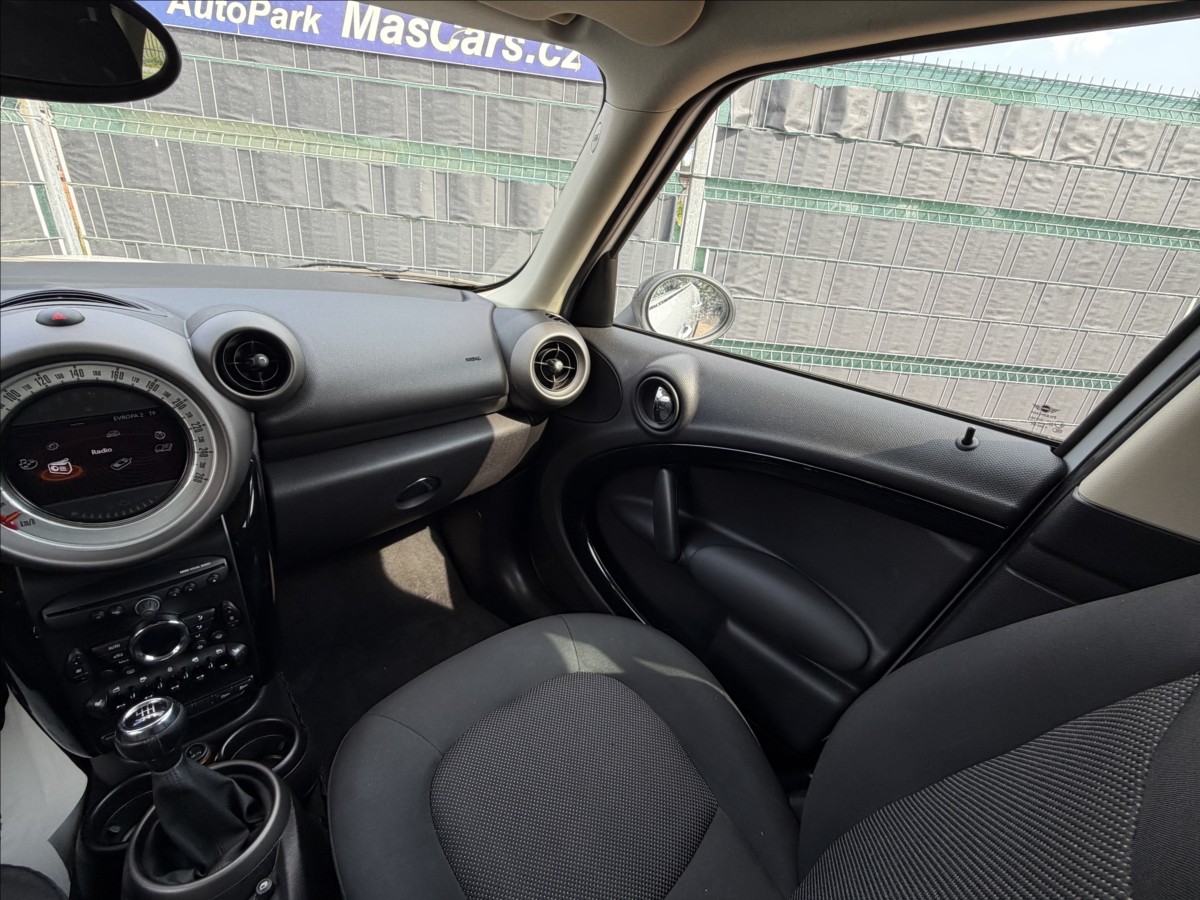 mini-countryman-1-6-i - 9