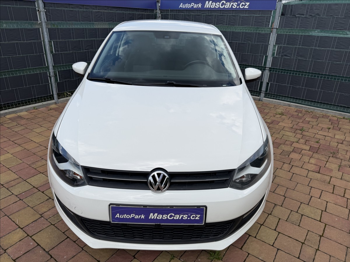 volkswagen-polo-1-2-team - 1