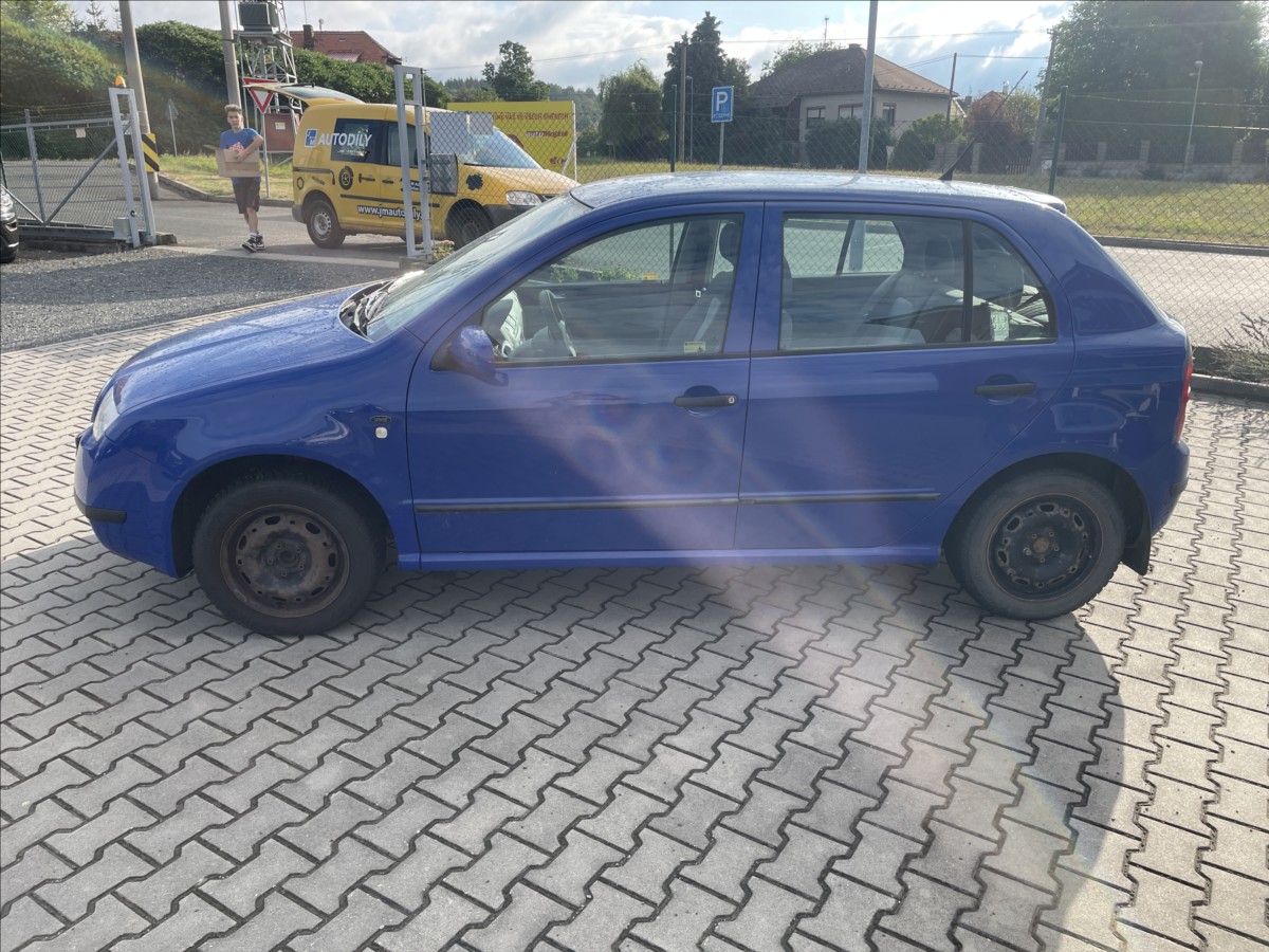 skoda-fabia-1-4-mpi-50-kw-2-majitel-od-roku-2006 - 3