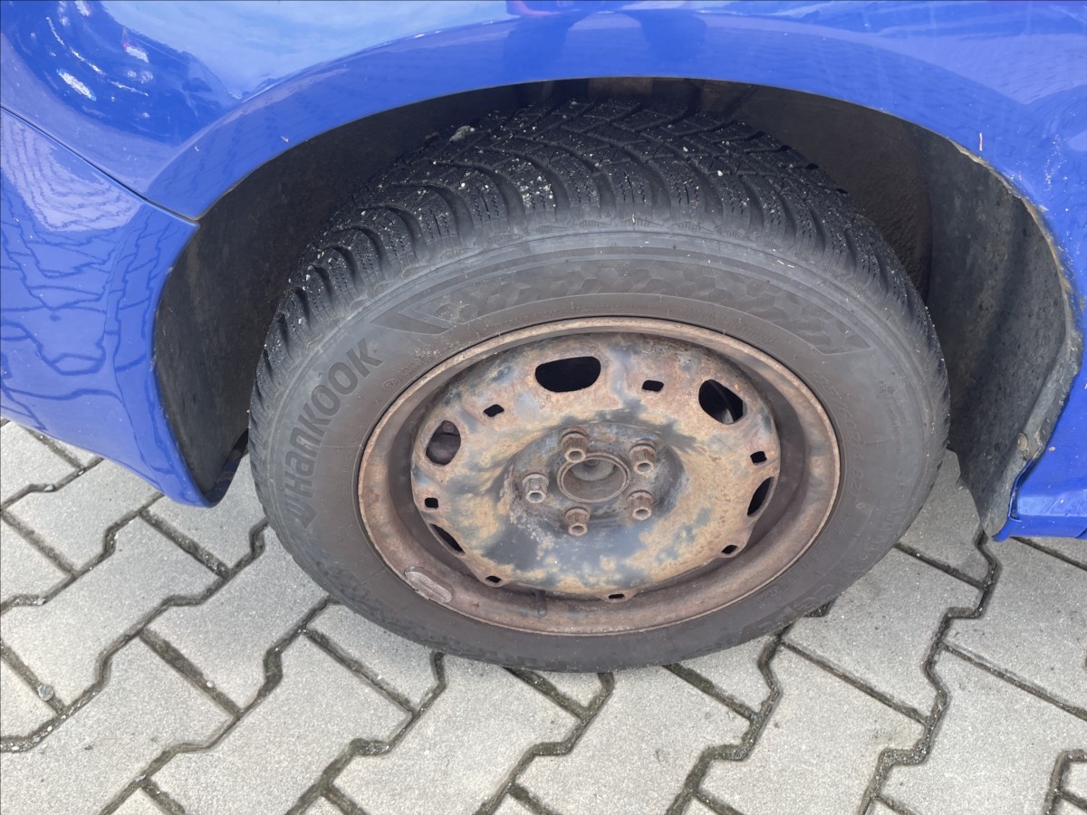 skoda-fabia-1-4-mpi-50-kw-2-majitel-od-roku-2006 - 4
