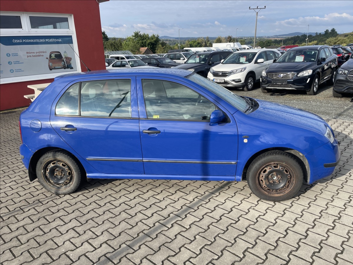 skoda-fabia-1-4-mpi-50-kw-2-majitel-od-roku-2006 - 9