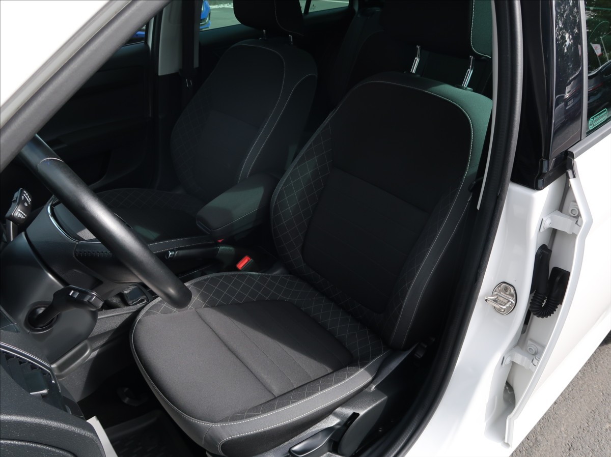 skoda-fabia-1-0-tsi-70kw-1macr-serv-kn-dph - 9