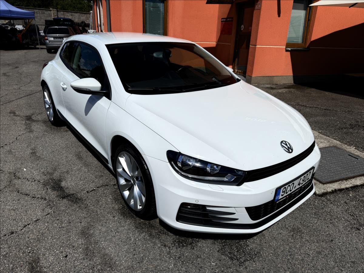 volkswagen-scirocco-2-0-tsi-dsg - 2