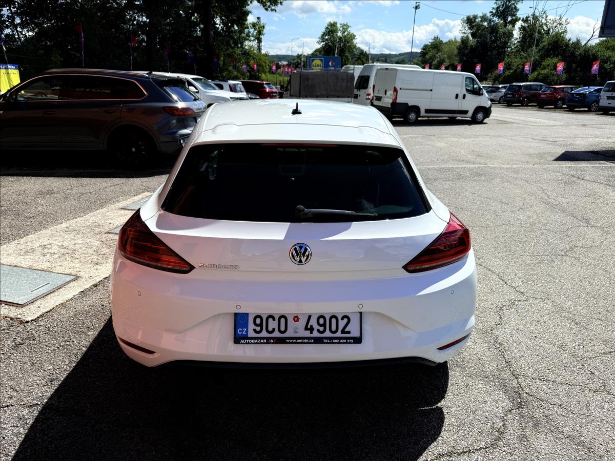 volkswagen-scirocco-2-0-tsi-dsg - 5