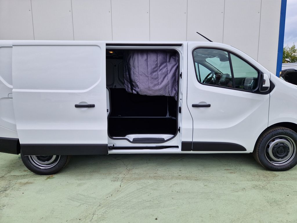 renault-trafic-2-0dci-do-2-49t-spani-topeni - 9