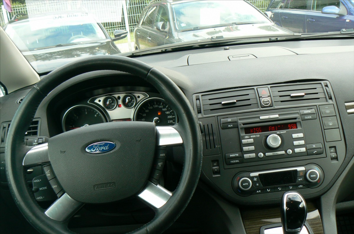 ford-c-max-2-0-tdci-ghia - 9