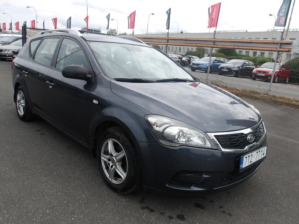 kia-ceed-1-4i-cr-naj-94000-km-serv-kn - 5