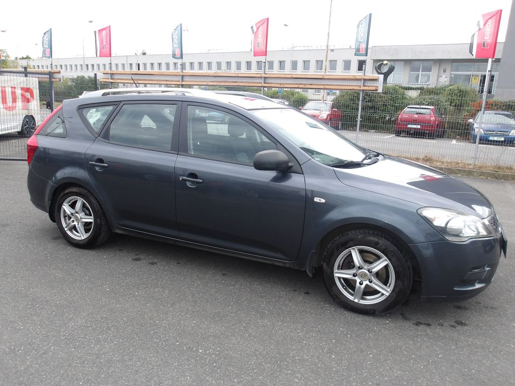 kia-ceed-1-4i-cr-naj-94000-km-serv-kn - 6