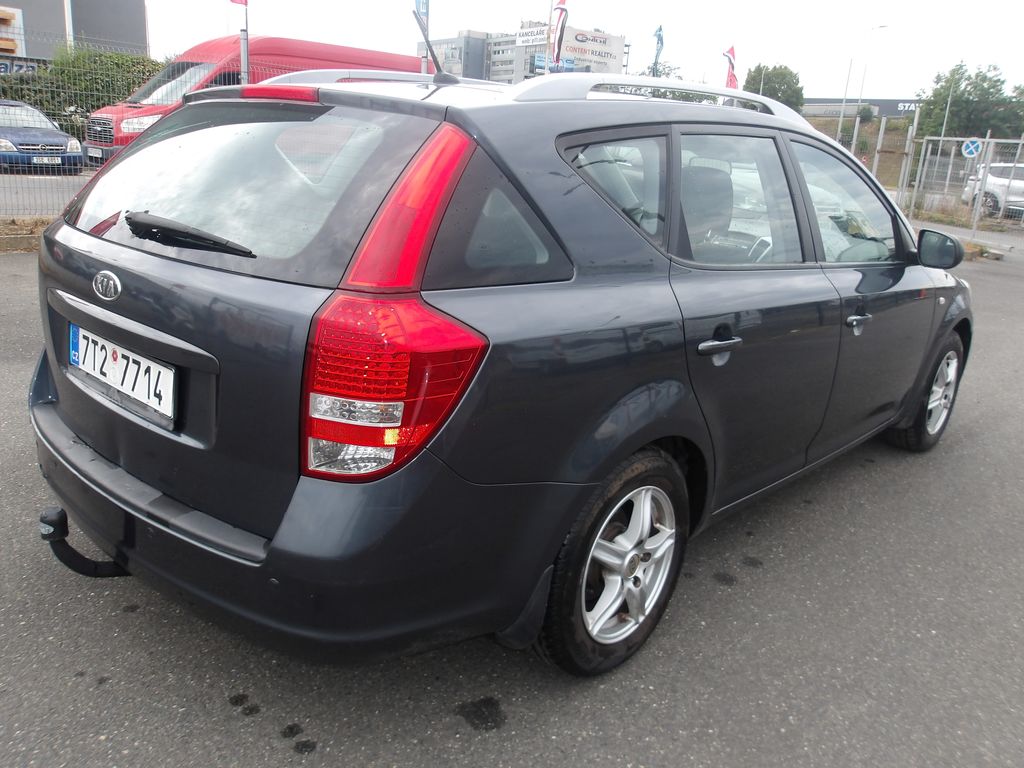 kia-ceed-1-4i-cr-naj-94000-km-serv-kn - 8