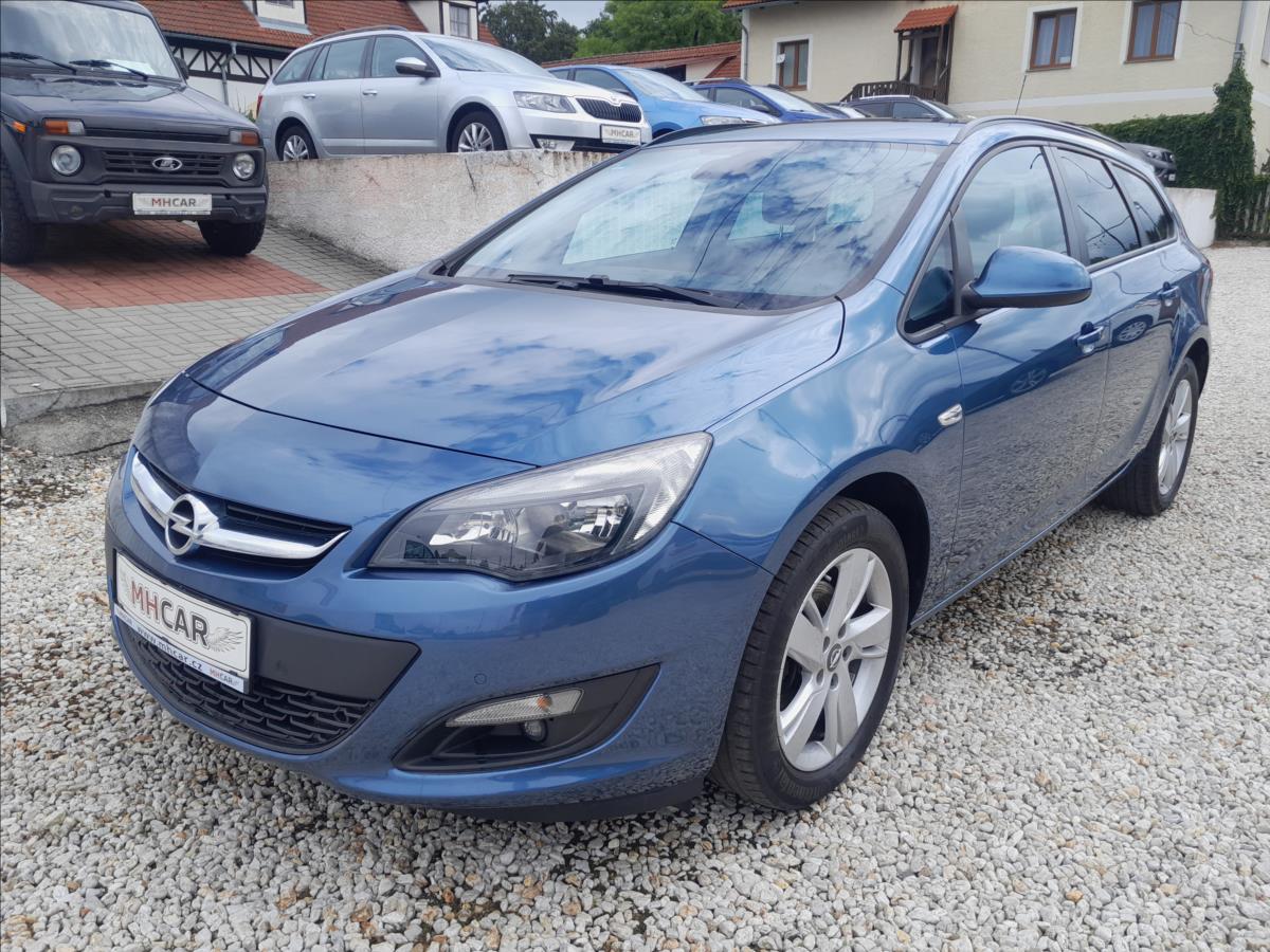 opel-astra-1-6-tdci-100kw-sports-tourer - 2
