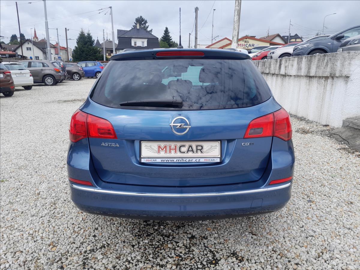 opel-astra-1-6-tdci-100kw-sports-tourer - 5