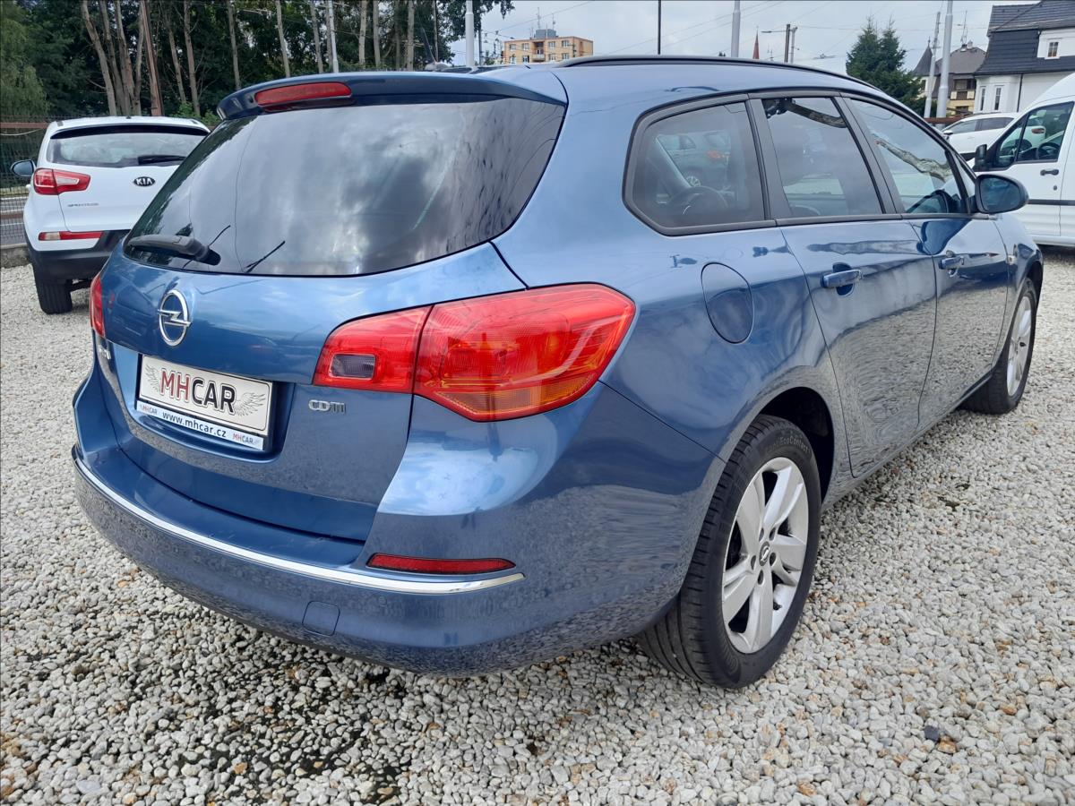 opel-astra-1-6-tdci-100kw-sports-tourer - 6