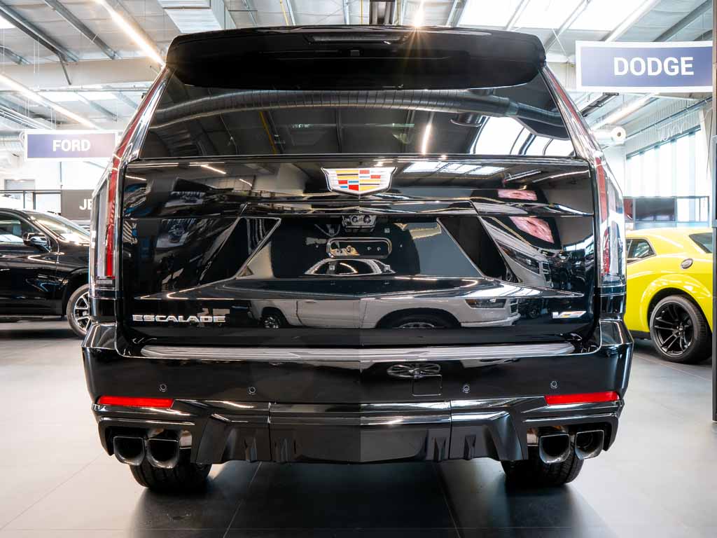 cadillac-escalade-6-2-v-supercharged-682-hp-2025 - 3