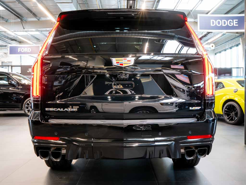 cadillac-escalade-6-2-v-supercharged-682-hp-2025 - 4
