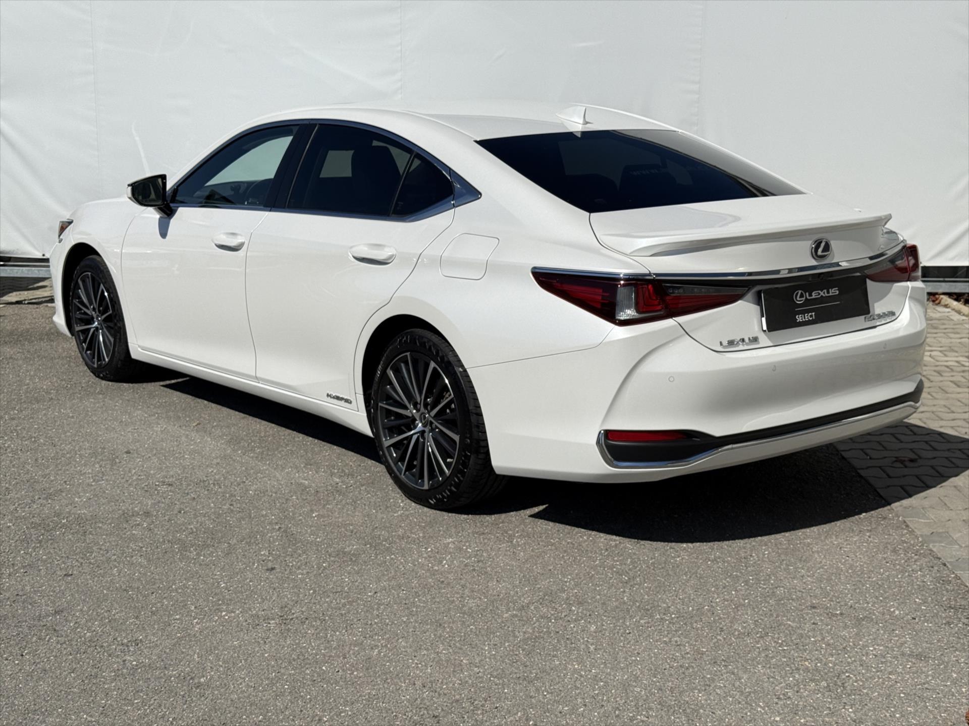 lexus-es-300h-2-5-limited-edition-es - 3