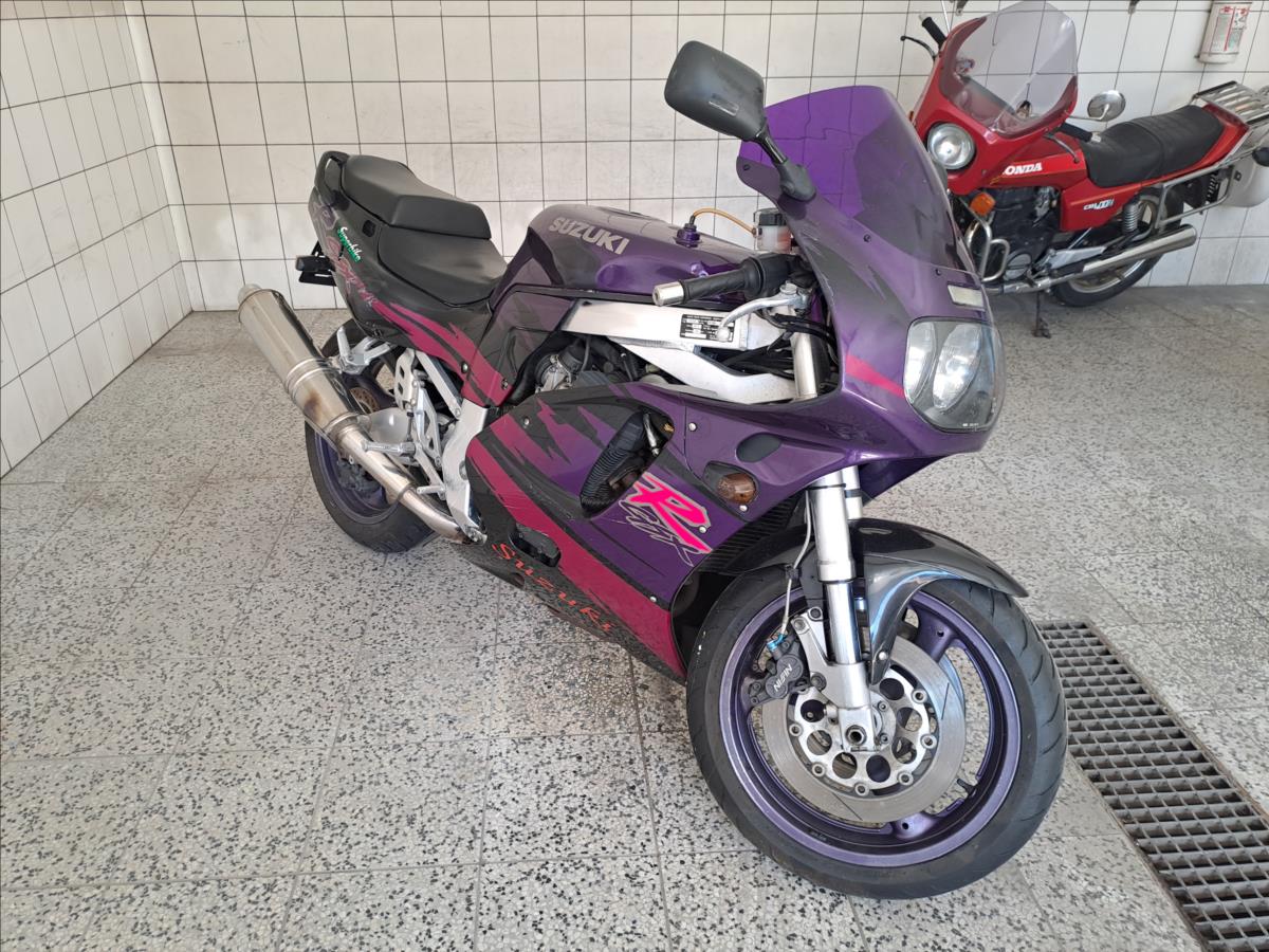 Suzuki GSX-R750