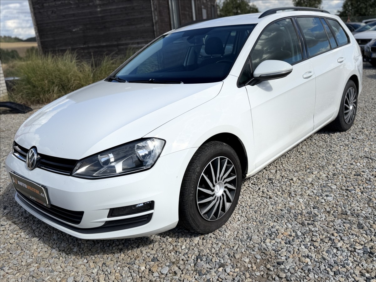Volkswagen Golf 1,6 TDI NAVIGACE +SADA ALU KOL