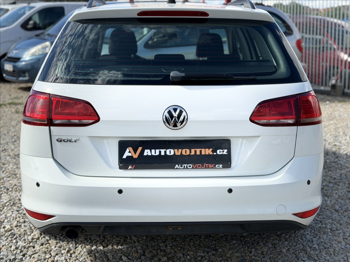 volkswagen-golf-1-6-tdi-navigace-sada-alu-kol - 5