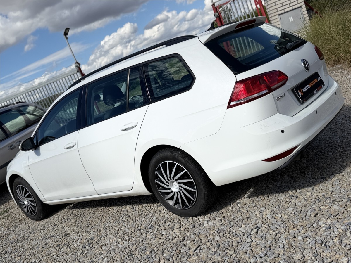 volkswagen-golf-1-6-tdi-navigace-sada-alu-kol - 6