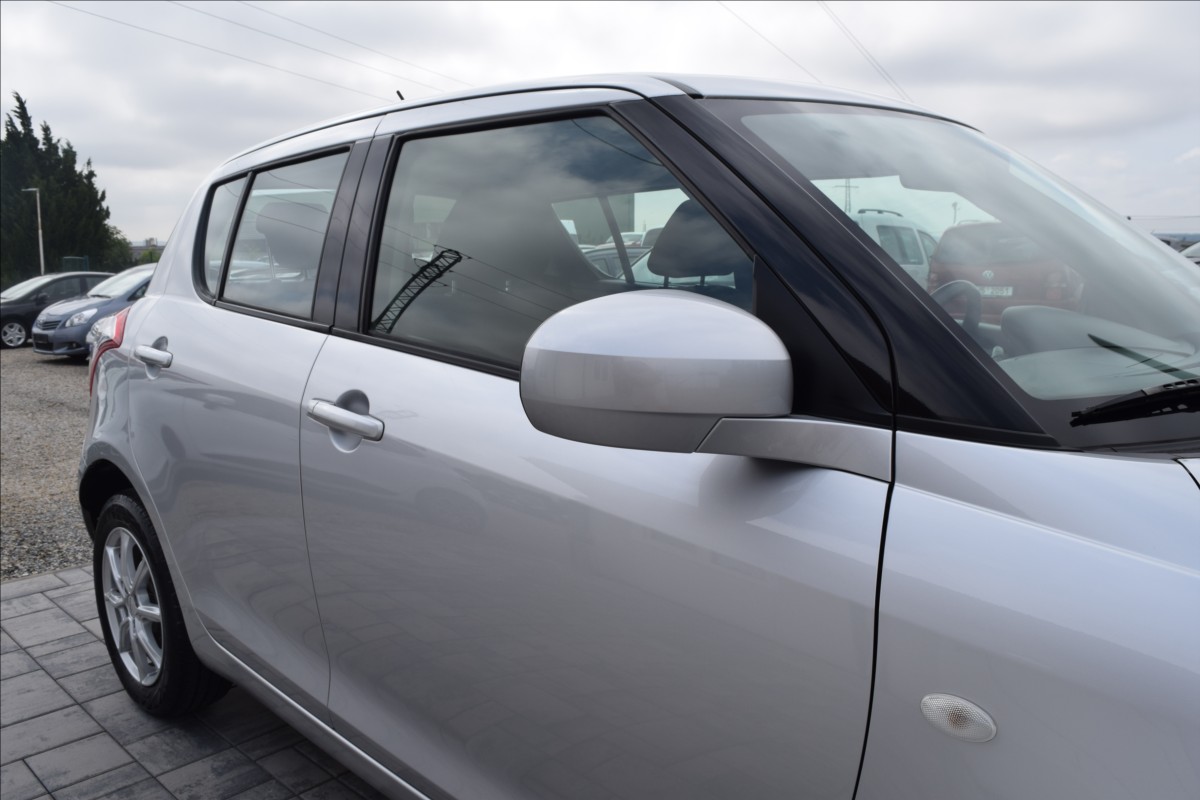 suzuki-swift-1-2-i-69kw-4x4-alu-klima - 8