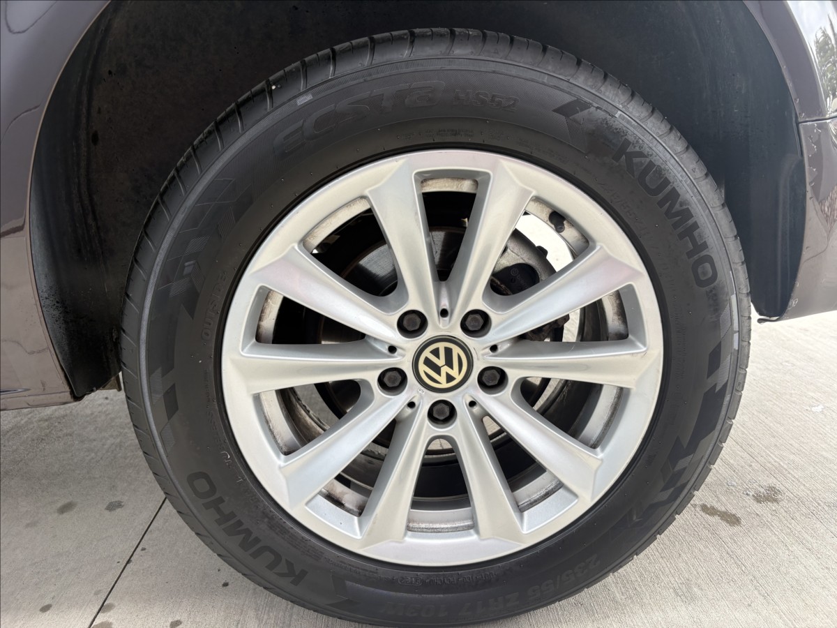 volkswagen-multivan-2-0-103-kw-servis-top-stav - 8