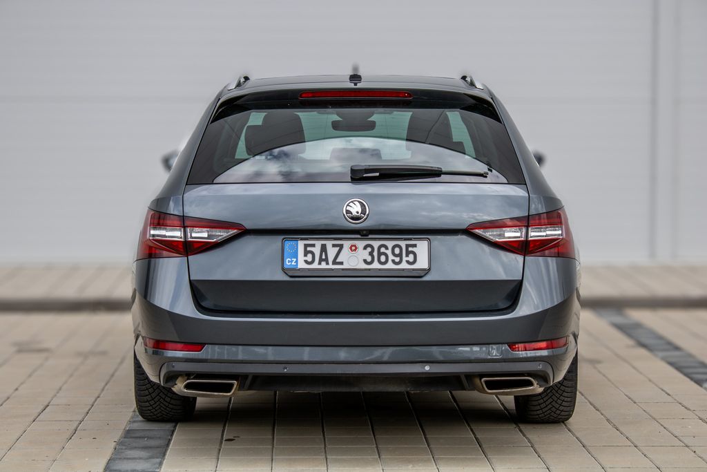 skoda-superb-laurin-klement - 4