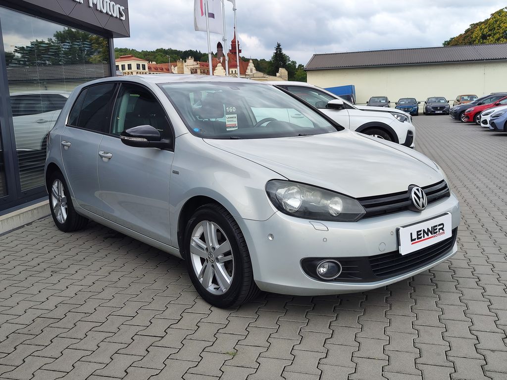 volkswagen-golf-1-6-tdi-77kw-match-dsg - 2