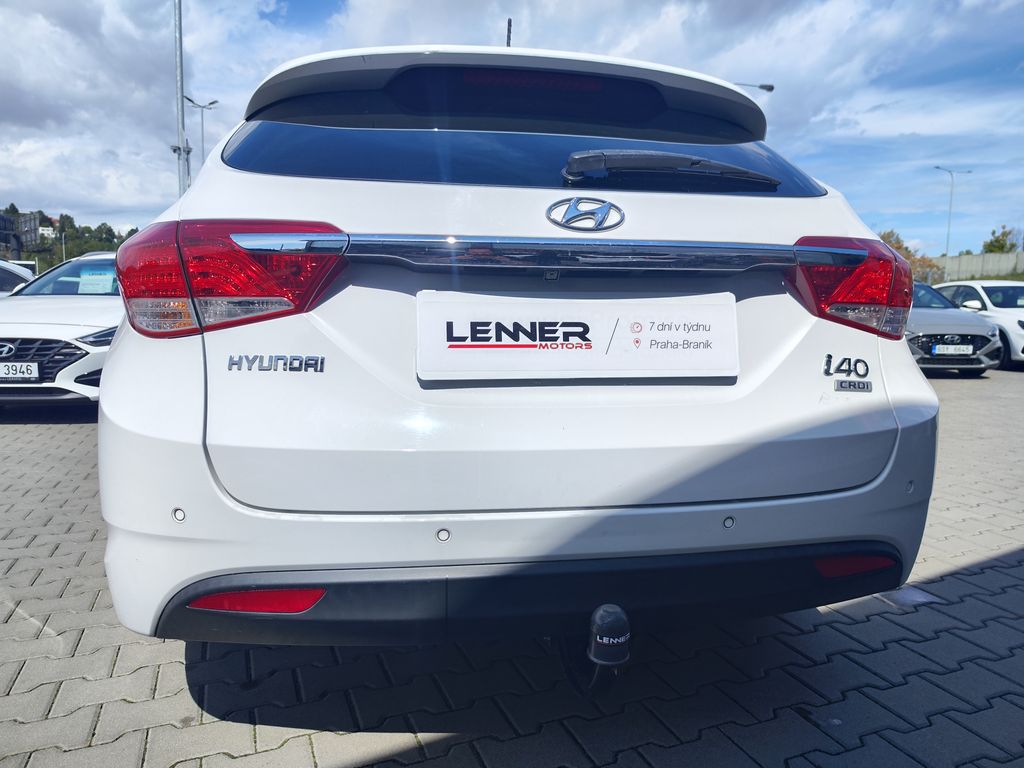 hyundai-i40-1-7-crdi-100kw-experience-at - 9