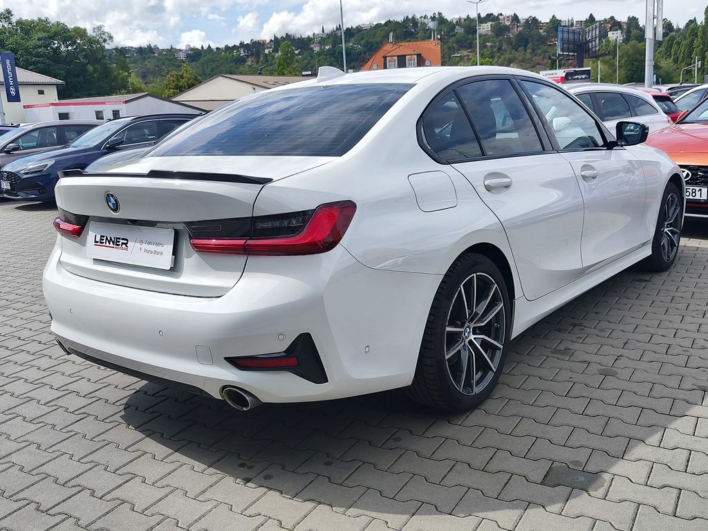 bmw-rada-3-2-0-320i-135kw-sport-line-at - 4