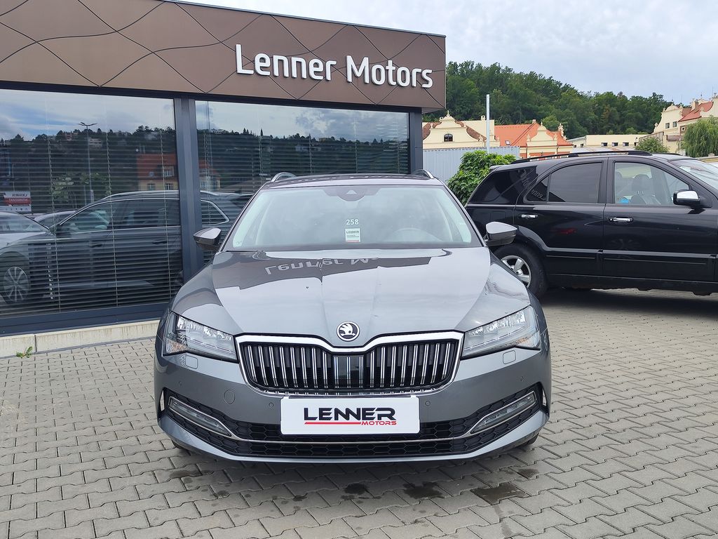 skoda-superb-2-0-tdi-110kw-style-dsg - 1