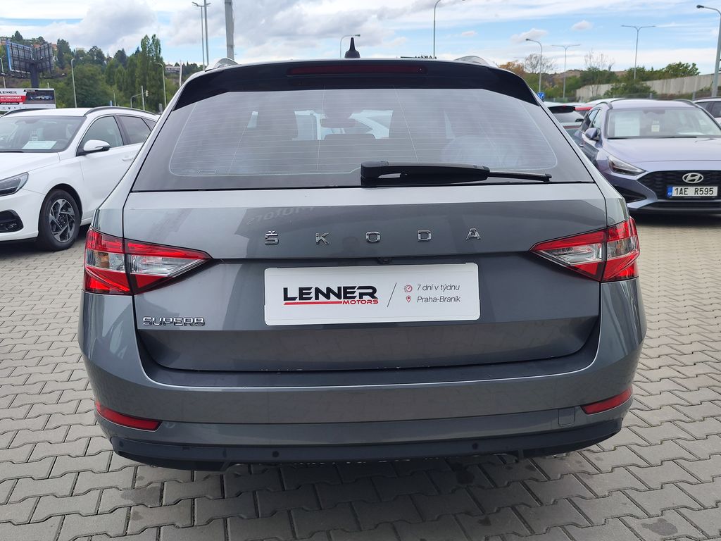 skoda-superb-2-0-tdi-110kw-style-dsg - 5