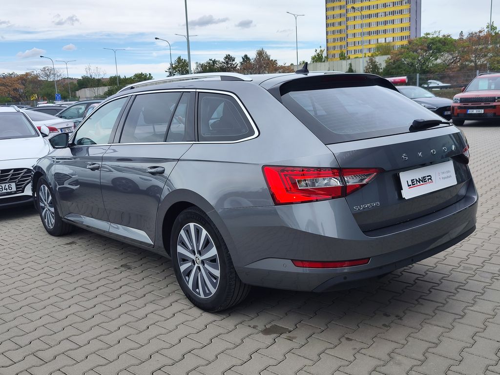 skoda-superb-2-0-tdi-110kw-style-dsg - 6