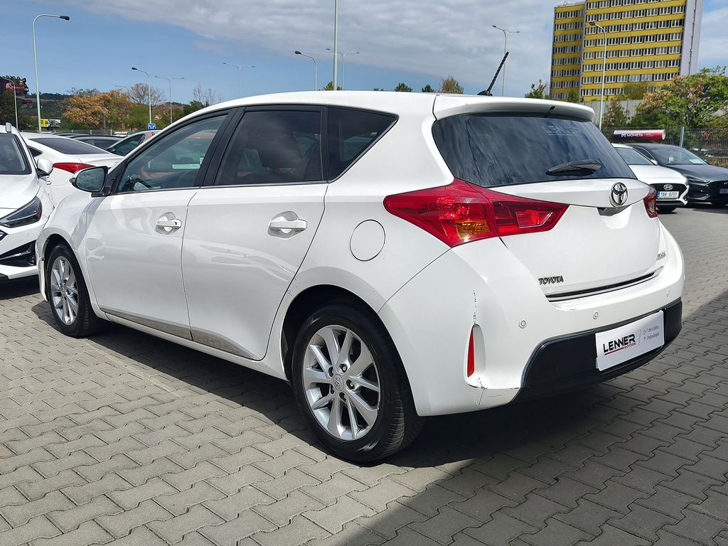 toyota-auris-1-33-dual-vvt-i-73kw-active - 6